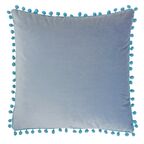 Poduszka z pomponikami Pom Poms niebieska 40 x 40 cm