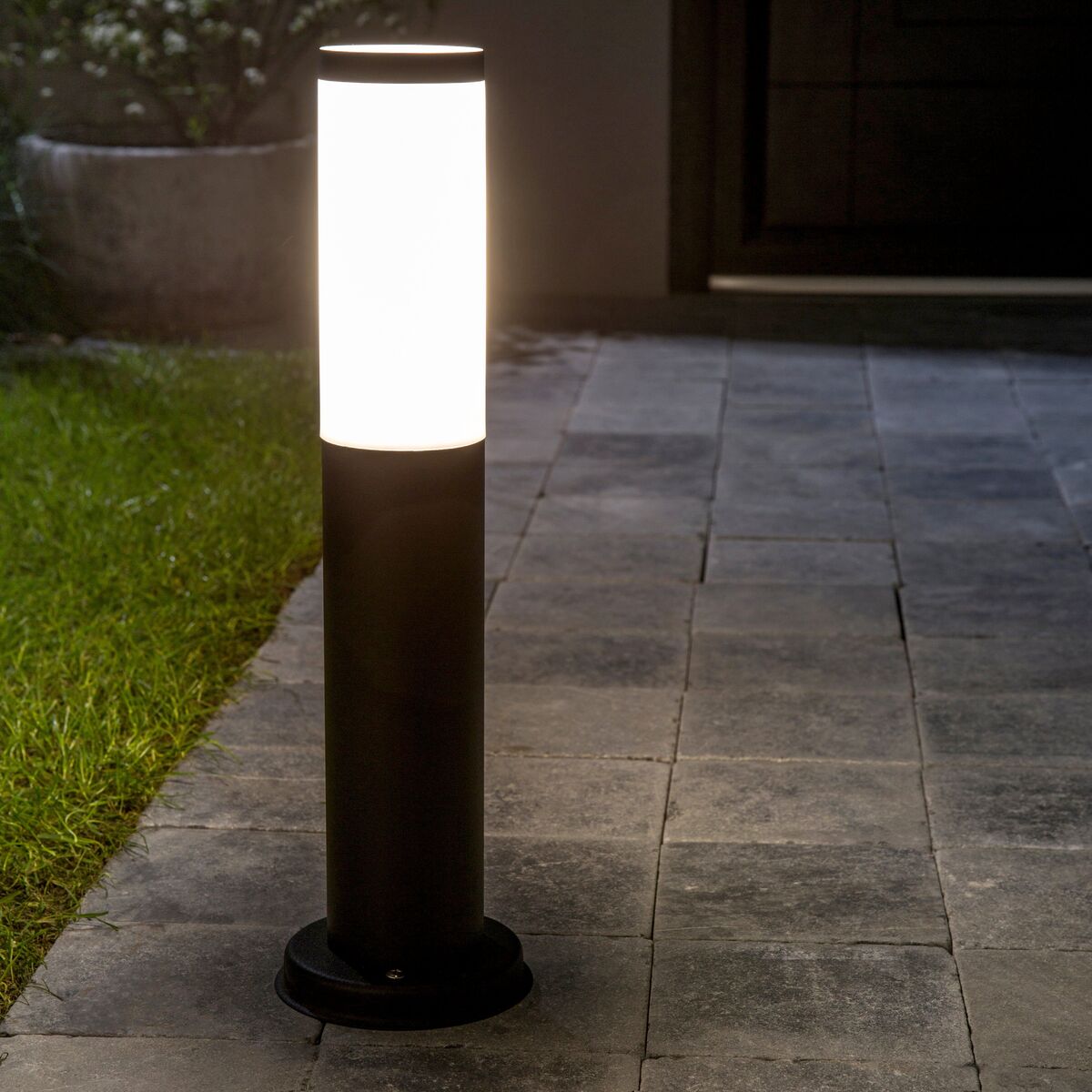 Lampa ogrodowa słupek Travis czarna E27 45 cm IP44 Inspire